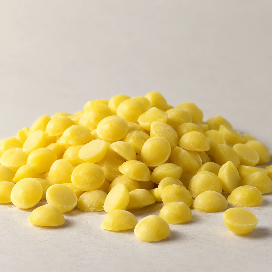 Representative sulphur pastilles with rounded tops and flat bases